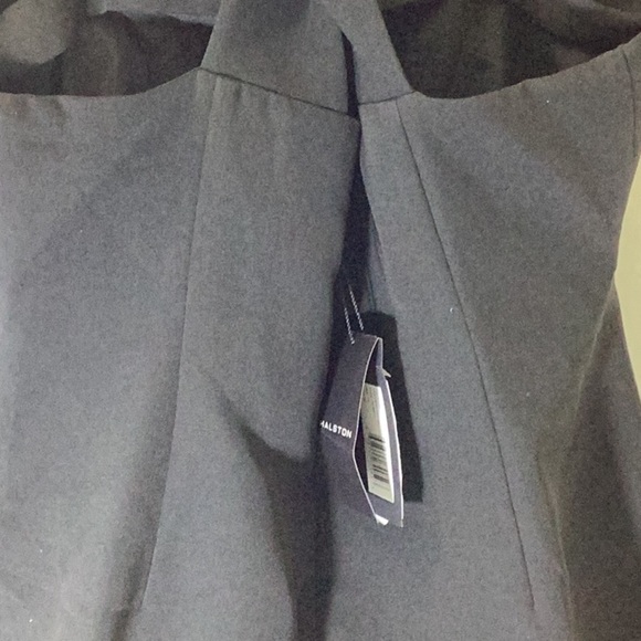 ANDIE STRETCH CREPE DRESS
$345.00.           A - Picture 10 of 13